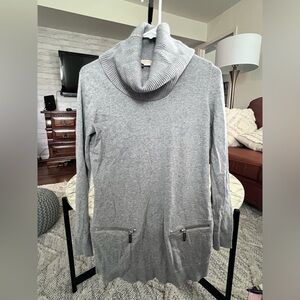Michael Kors Gray Turtleneck women’s sweater zipper detail in front sz Small